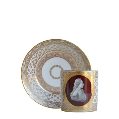 Чашка с блюдцем серии Historic Cups Au Roi Louis Xvi Bernardaud